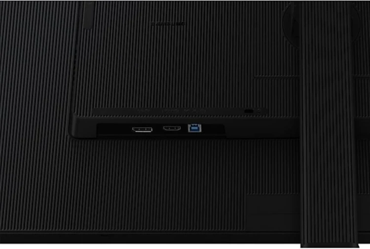 Samsung Monitor 32 cali ViewFinity S80D VA 3840x2160 UHD 16:9 1xHDMI 1xDP 3xUSB 3.0 5ms PinP/PbyP 60Hz HAS+PIVOT płaski 3YOn-Site