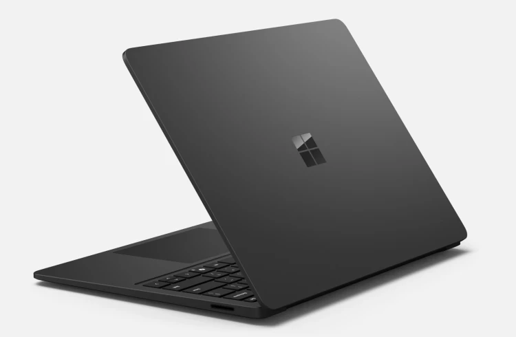microsoft-surface-laptop-7-black-002.webp