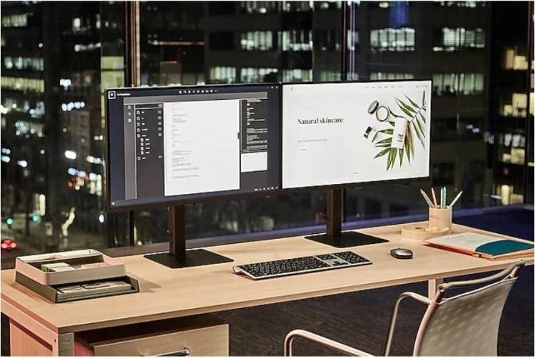 Samsung Monitor 24 cale ViewFinity S60UD IPS 2560x1440 WQHD 16:9 1xHDMI 2xDP(In+Out) 1xUSB-C 90W 3xUSB 3.0 LAN KVM 5ms PinP/PbyP 100Hz HAS+PIV płaski
